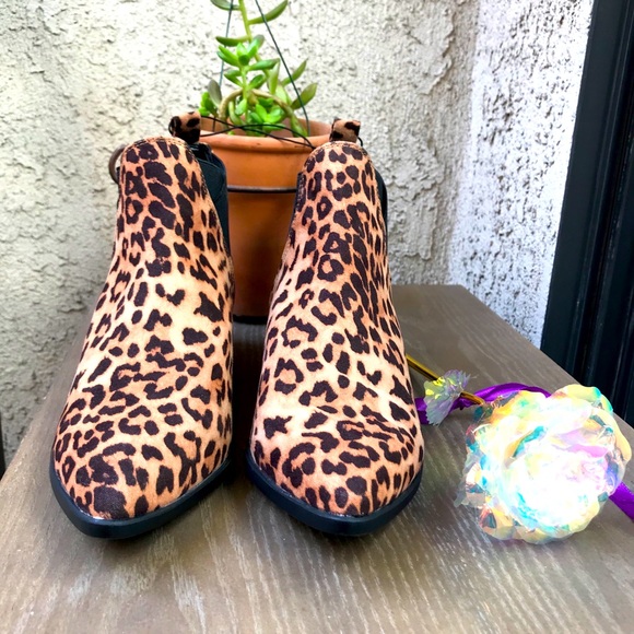 Bella Vita Shoes - COPY - Bella Vita Animal Prints Ankle boots Women…